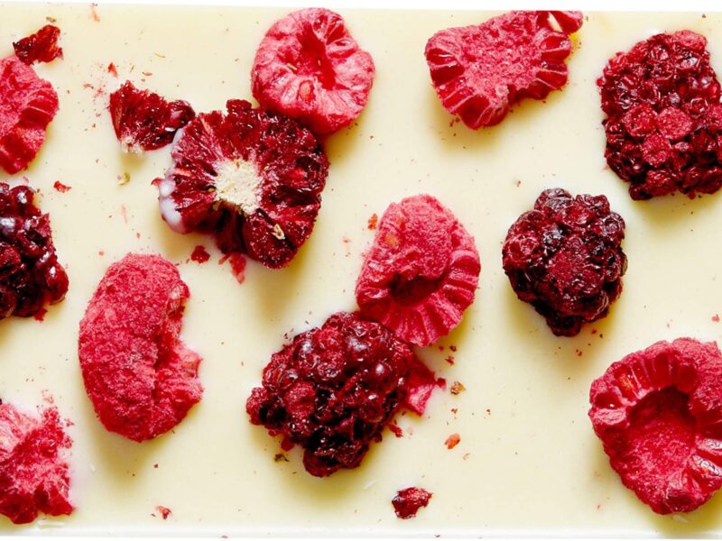 Czekolada biała BIO malina i jeżyna - obrazek 2