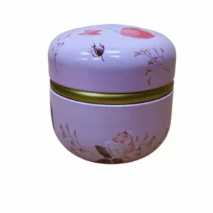 Puszka okrągła różowa dzbanek i róża